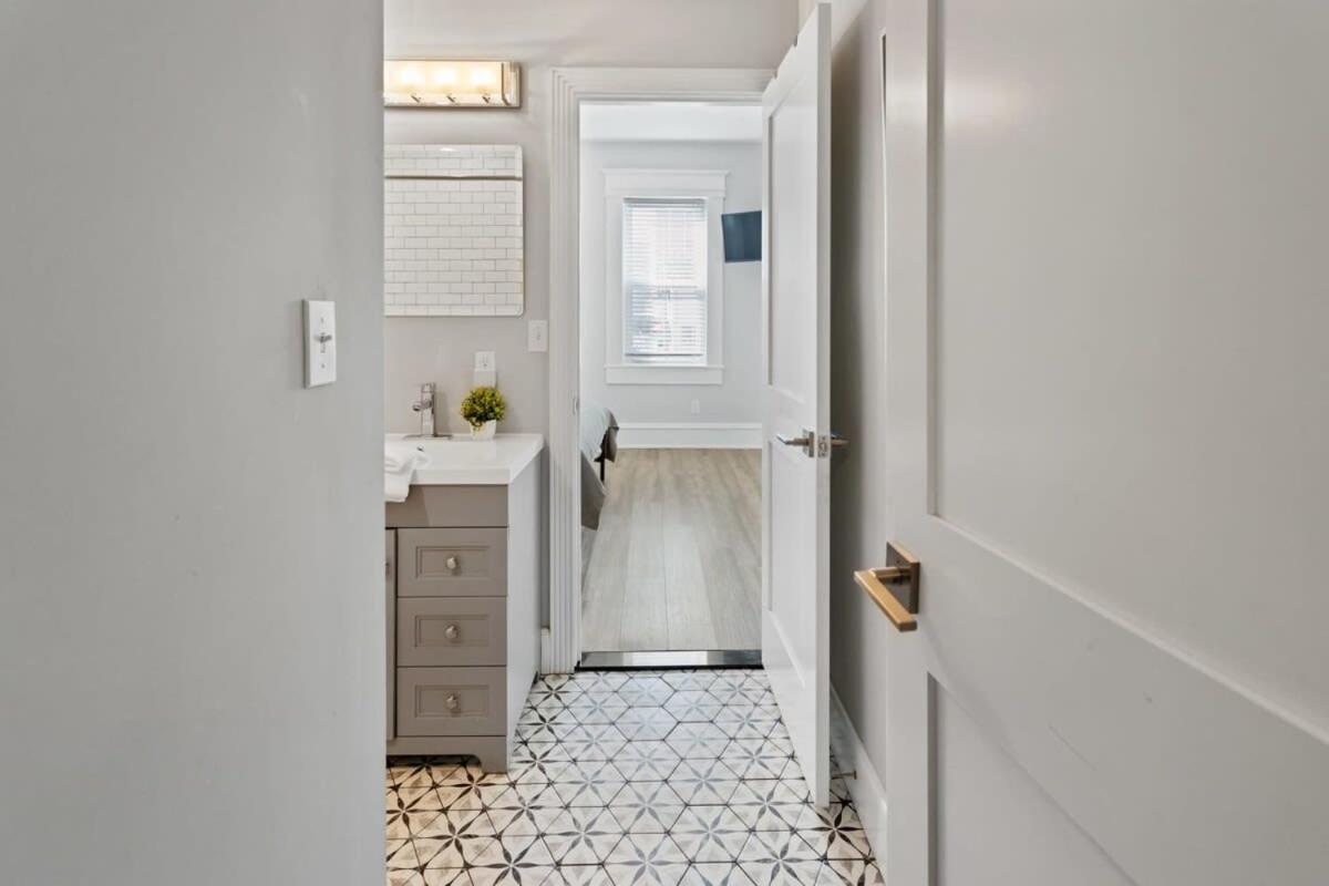 Modern 4Br 2Ba Apt Steps To The Beach Open Living Atlantic City Bagian luar foto