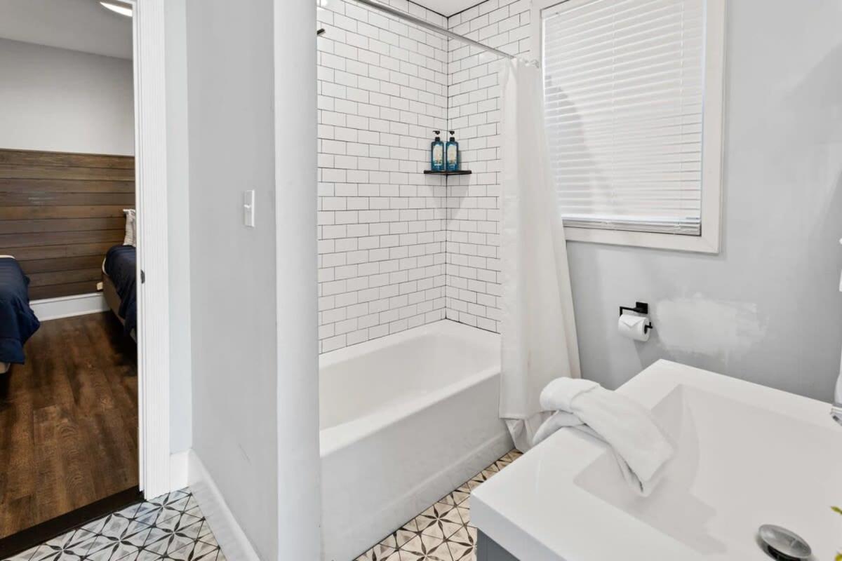 Modern 4Br 2Ba Apt Steps To The Beach Open Living Atlantic City Bagian luar foto